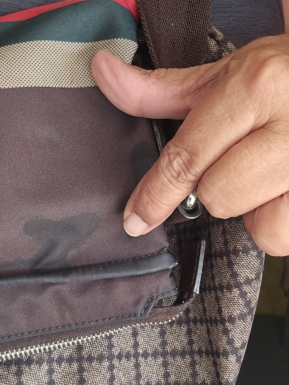LAST CHANCE-Authentic Gucci Diamante Brown Crossbody Web Nylon Messenger Bag - Picture 15 of 16